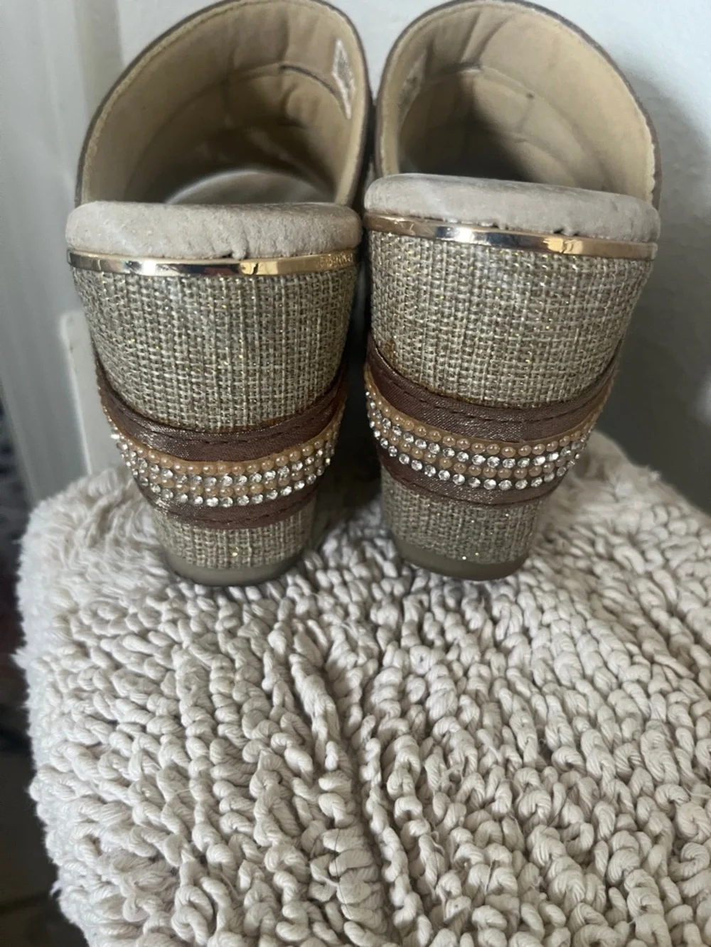 Volatile sparkly Women’s rhinestone and soft leather comfy Wedge Sandals